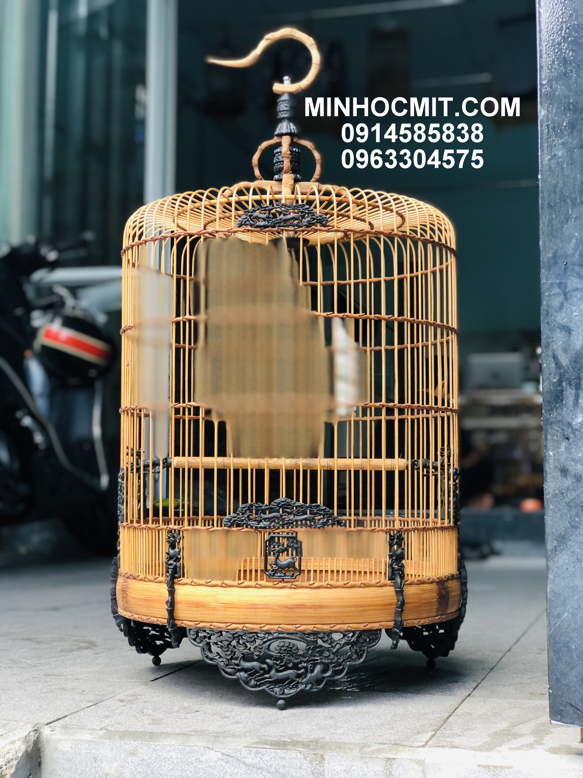Lồng Choè Than 68 nan tre già chạm TRÚC Lượn TÙNG Nai gỗ Mun Sừng 4 vành vip Lồng Choè Than 68 nan tre già chạm TRÚC Lượn TÙNG Nai gỗ Mun Sừng 4 vành vip